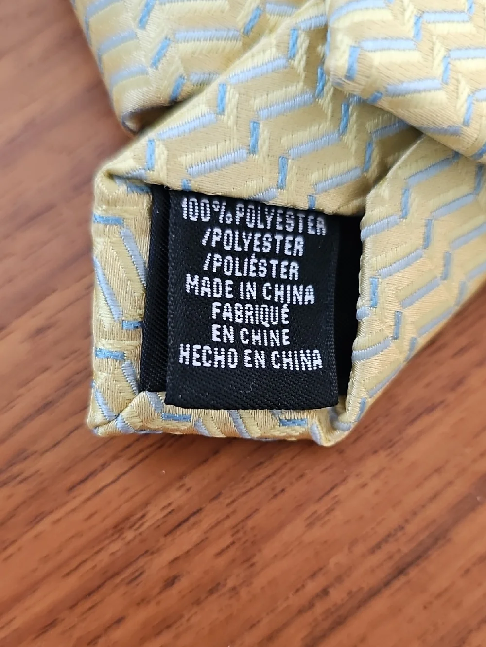 **NWT** Yellow With Light Blue Pattern Perry Ellis Portfolio Tie